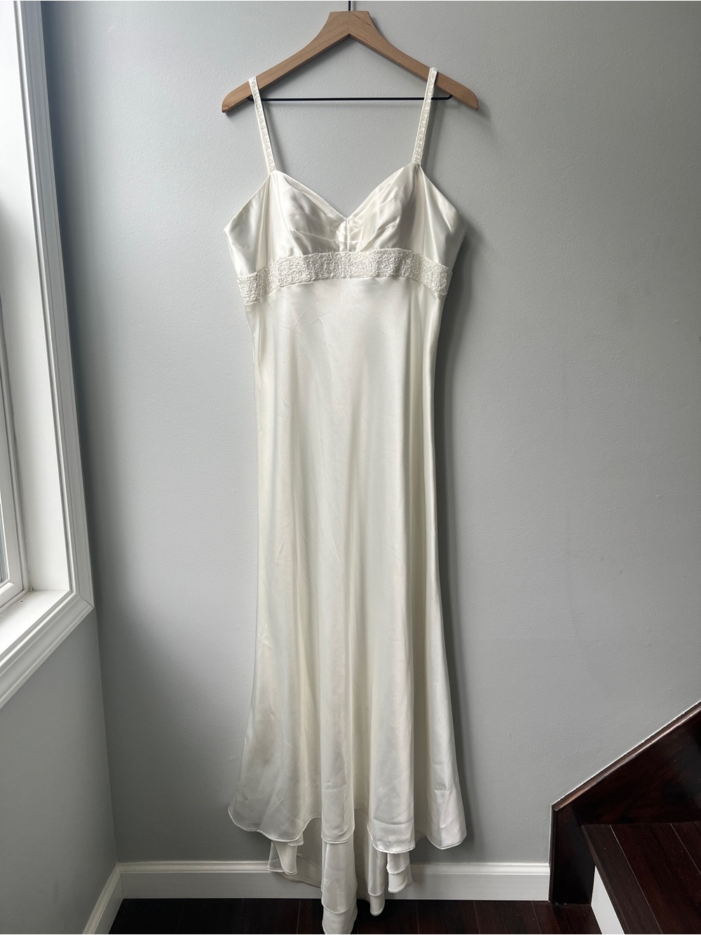 Vintage Dave & Johnny by Laura Rivers embellished gown. Size 13/14